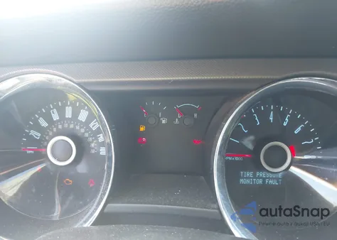 2014 Ford Mustang V6 z USA, uszkodzony, nr VIN 1ZVBP8AM2E5218842